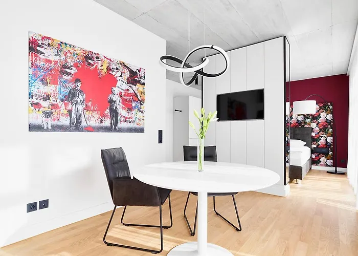 Livisit Bergapartments 3* Stuttgart